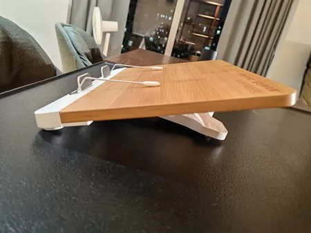 Giá đỡ đọc sách kiêm giá đỡ tablet và đỡ laptop trên bàn